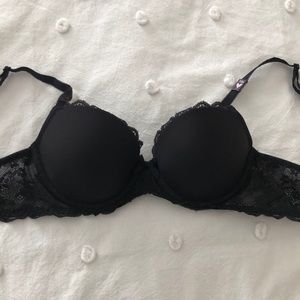 Black lace Victoria’s Secret bra